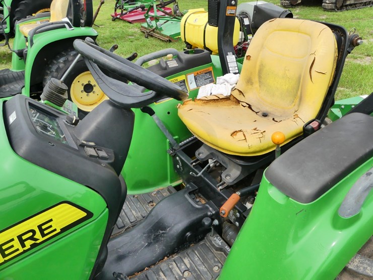 john-deere-3032e-image-10
