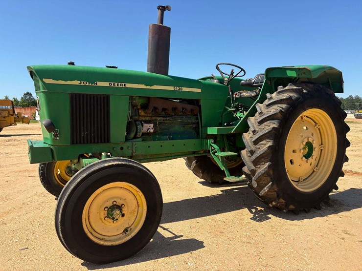 john-deere-3130-image-1