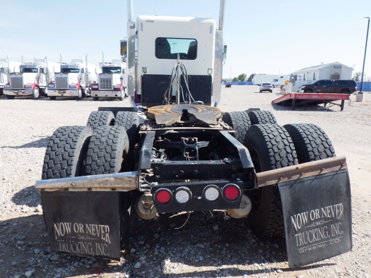 2006-kenworth-w900l-image-9