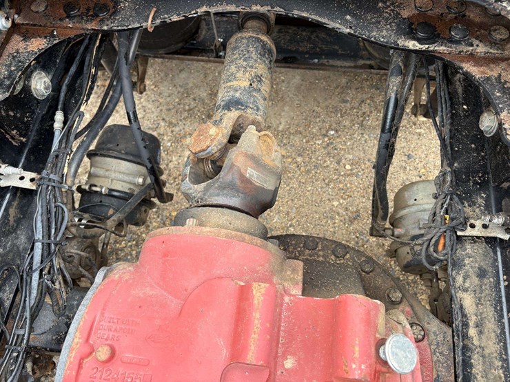 2014-mack-pinnacle-chu613-image-34