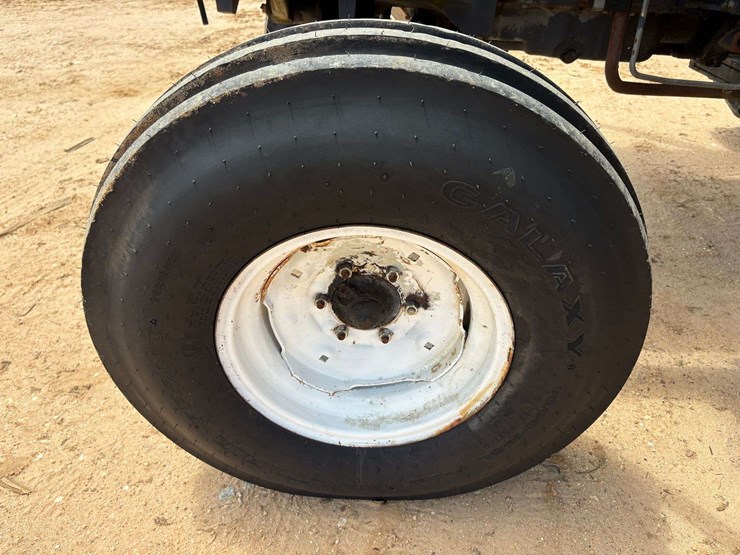 new-holland-7740-image-7