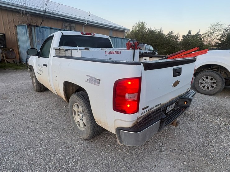 #23969-•-2011-chevrolet-silverado-4x4-pickup-vin:-1gcnkpea1bz146545-image-4