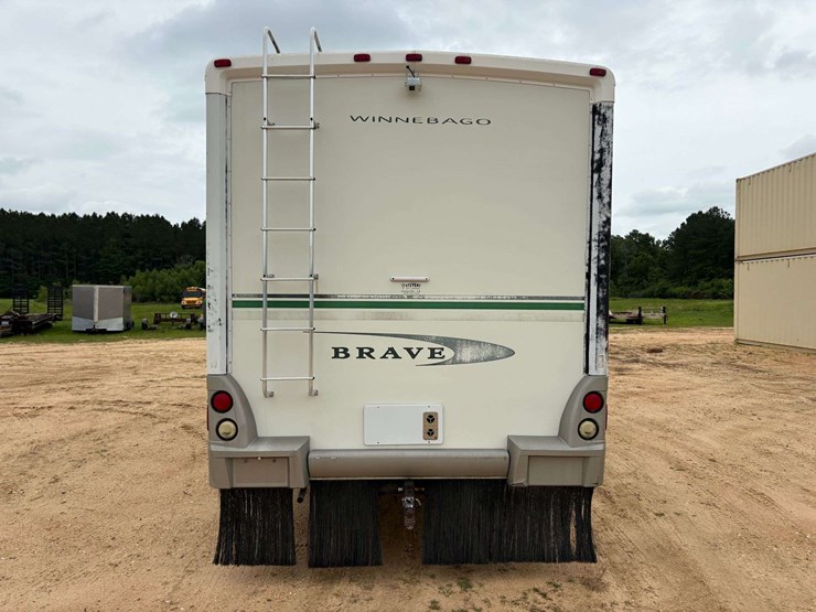 2003-winnebago-"brave"-motor-home-(12,893-miles-showing)-image-6