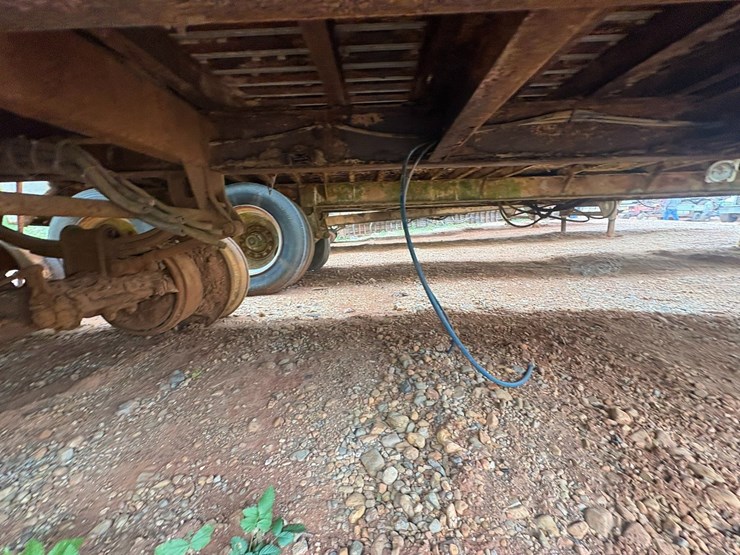 #41746-•-gilbreath-48'-steel-chip-trailer-vin:-1g9w045231b157743-image-15