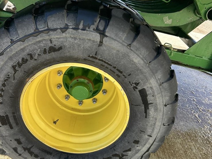 2016-john-deere-l340-image-36