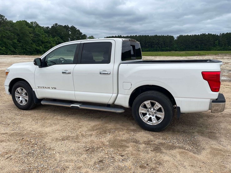 2019-nissan-titan-image-2
