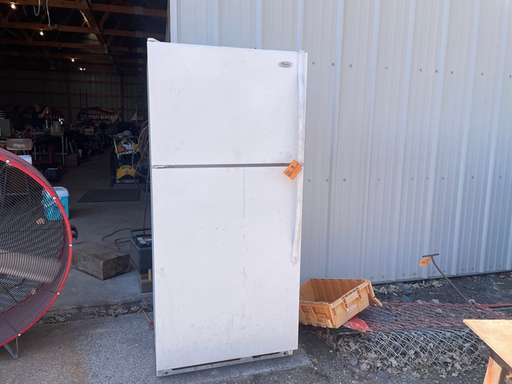 #1884-•-whirlpool-refrigerator-freezer-image-1