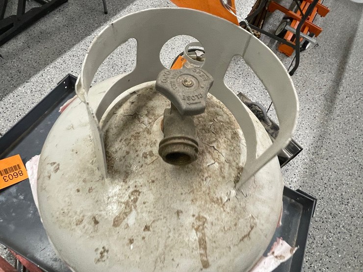 #8605-•-propane-tank-image-6