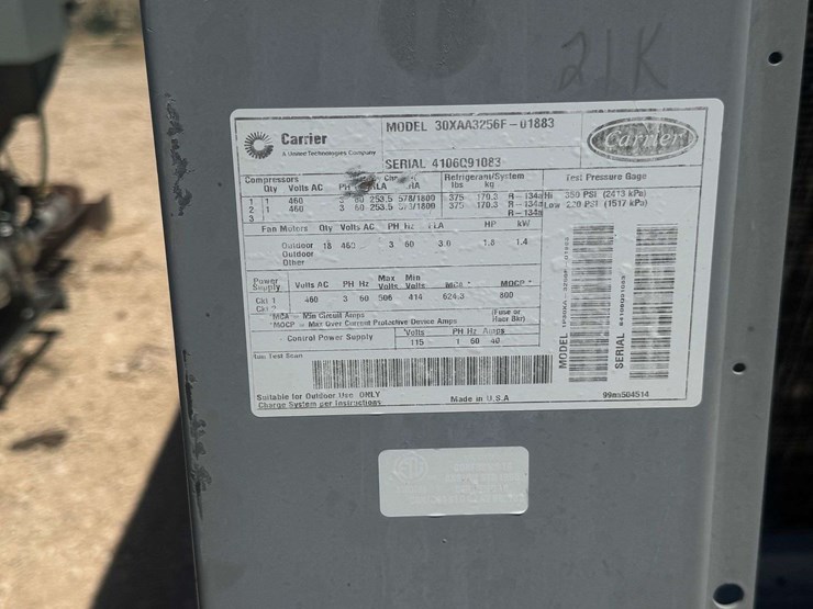 carrier-–-325-ton-air-cooled-chiller-image-4