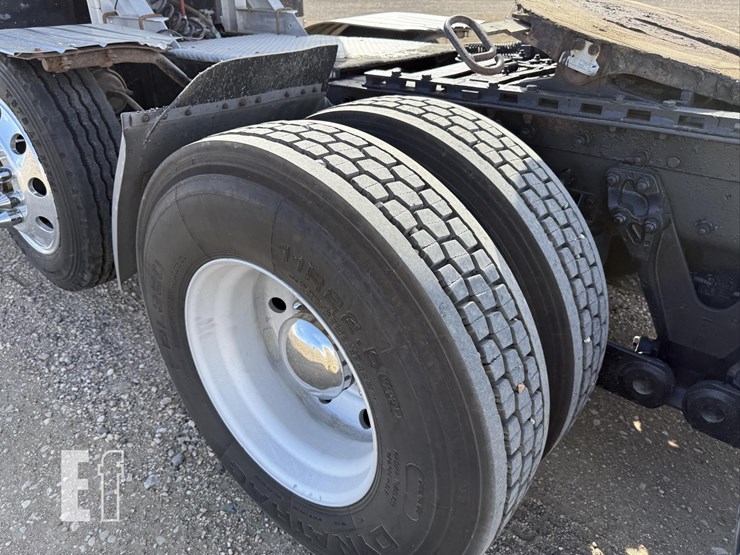 2001-kenworth-w900-image-43