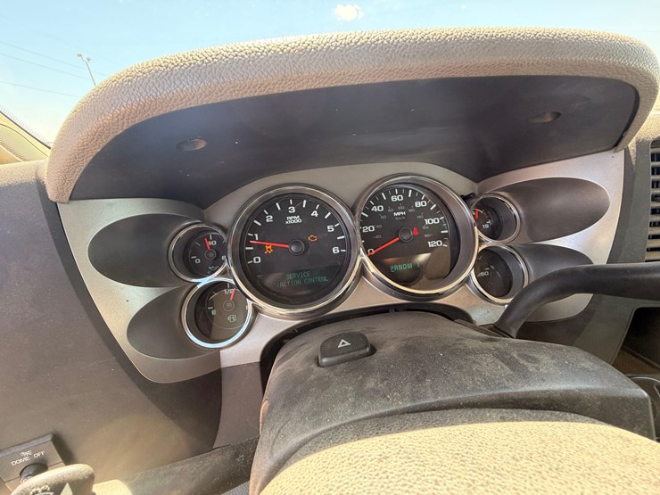 2012-gmc-2500-image-23