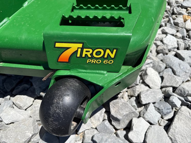 2022-john-deere-z997r-image-11