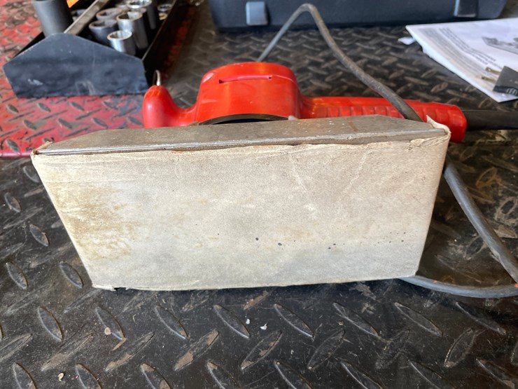 #1843-•-milwaukee-orbital-sander-image-5