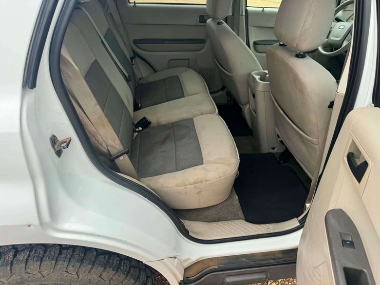 2008-ford-escape-image-17