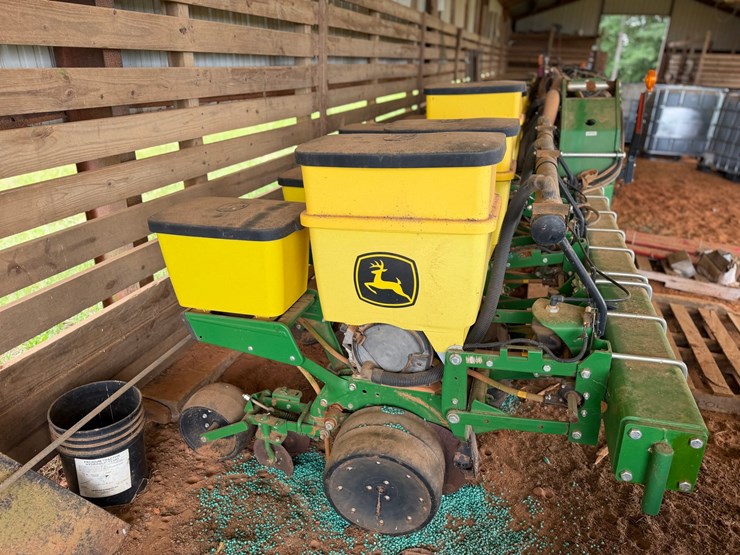 john-deere-1725-image-4
