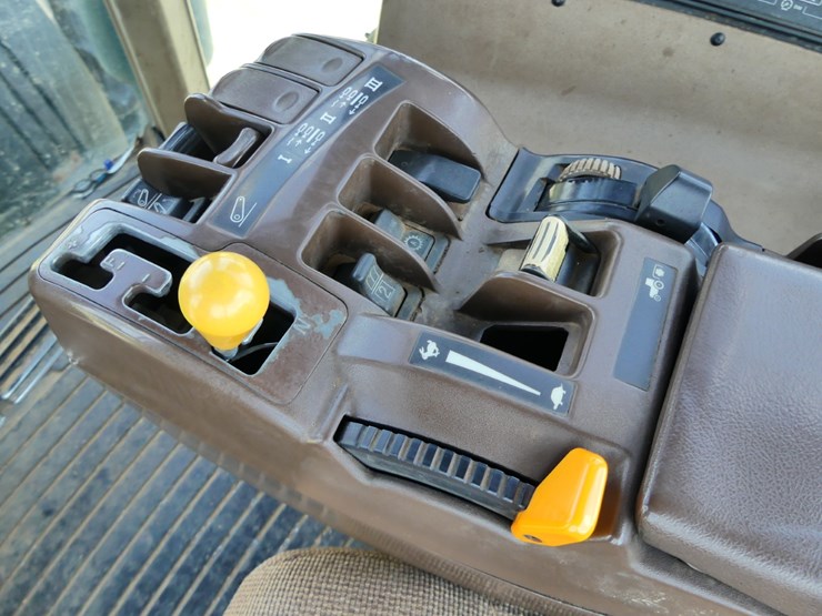john-deere-8520-image-17