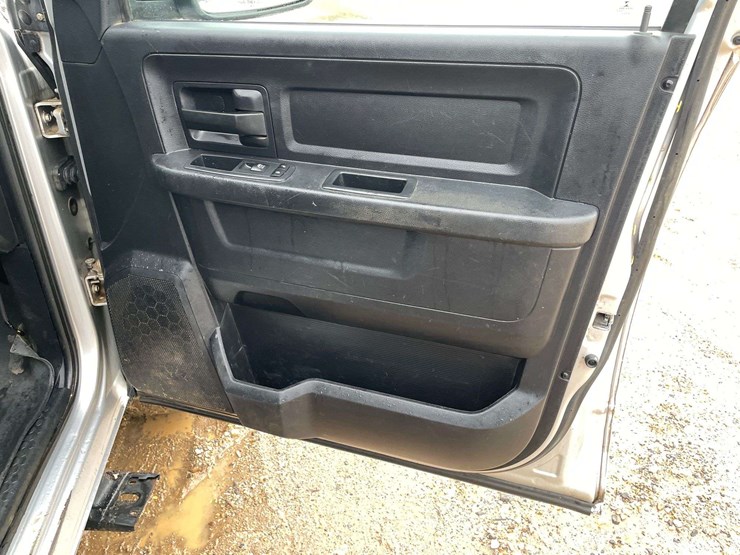 2016-dodge-ram-2500-image-17