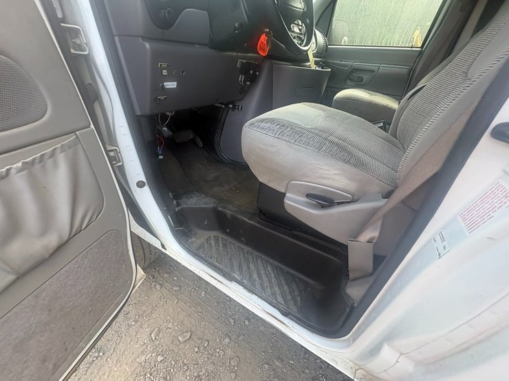 1998-ford-cargo-image-50