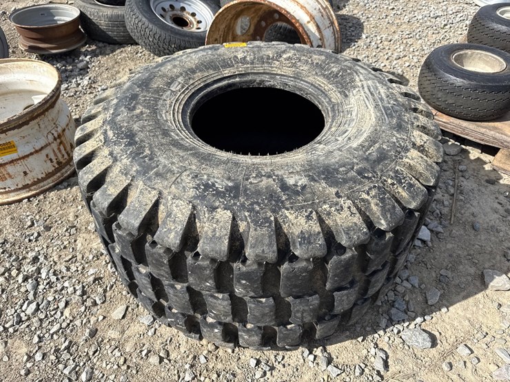 #40806-•-(1)-21.5-x16.1-tire-inv#-40806-image-2