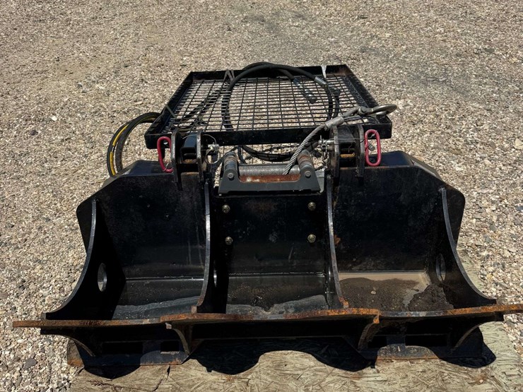 titan-15k-lb.-skid-steer-recovery-winch-image-2