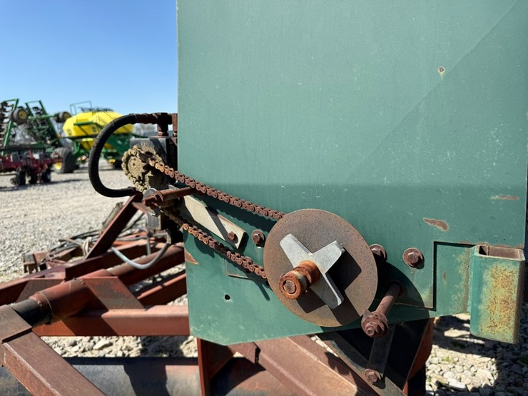 #42750-•-levee-squeezer-w/marliss-levee-seeder-inv#-42750-image-8