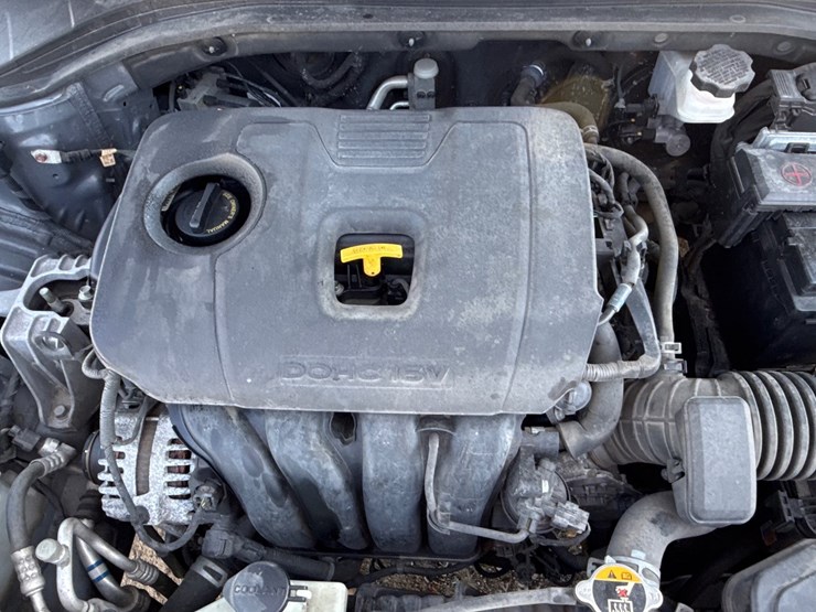 #42717-•-2019-hyundai-elantra-sedan-kmhd84lf4ku743043-inv#-42717-image-32