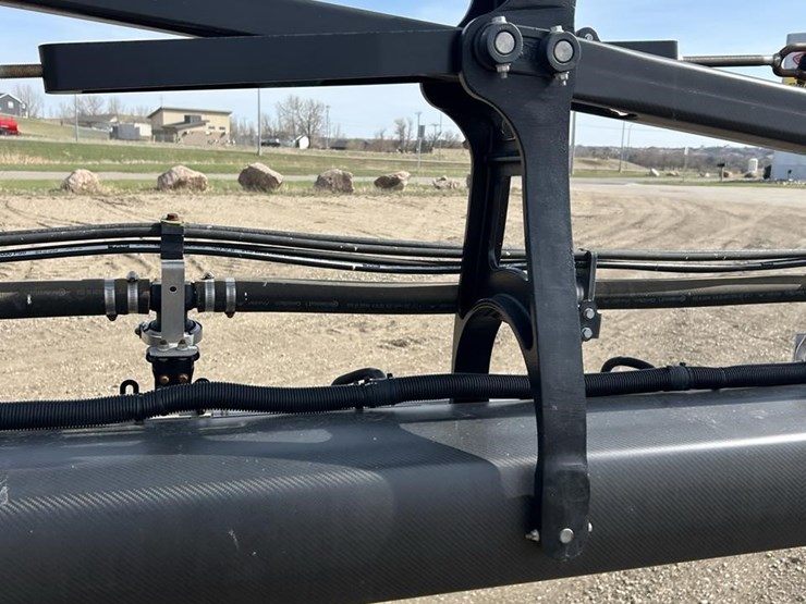2020-john-deere-r4045-image-80