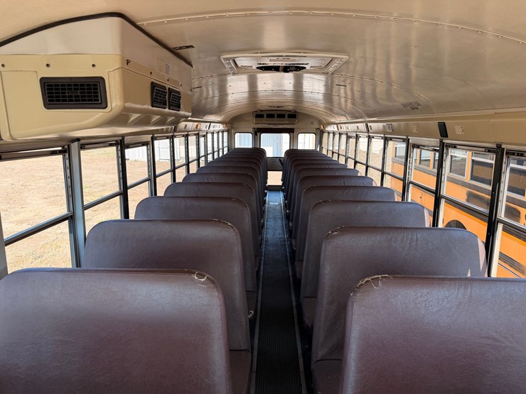 #551-•-2011-international-school-bus-image-10