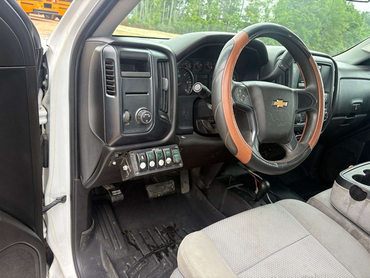 2015-chevrolet-1500-image-15