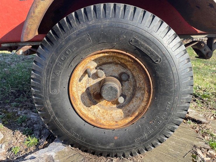 #1809-•-massey-ferguson-metal-lawn-trailer-image-12