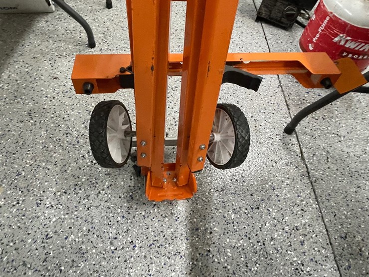 #8606-•-port-a-mate-rolling-stand-image-6