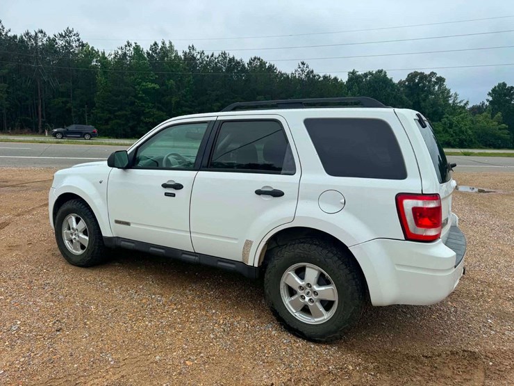 2008-ford-escape-image-3