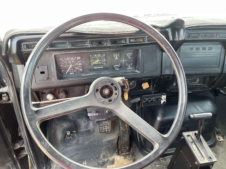 1987-ford-f700-image-11