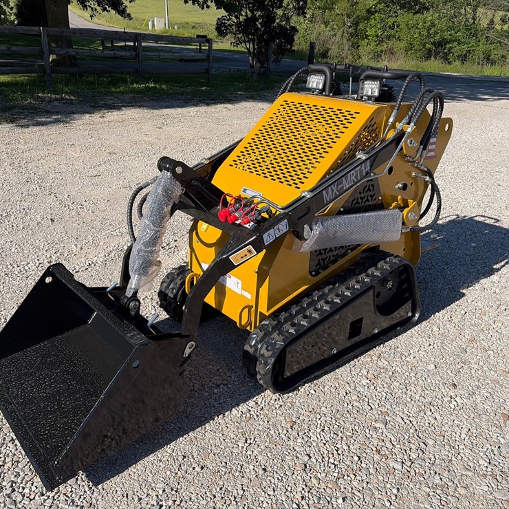 #224 • Unused AGT MX-MRT14 Mini Skid Steer Loader