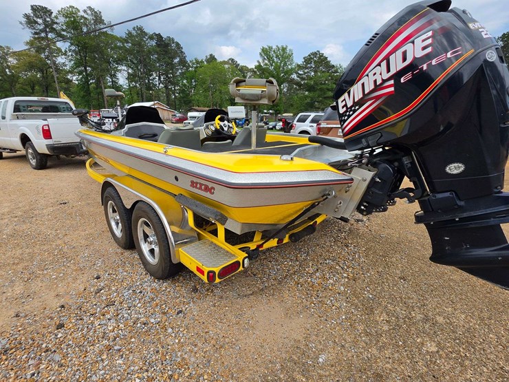 2007-bullet-21xdc-21ft-high-performance-bass-boat-/-225hp-evinrude-motor-image-6