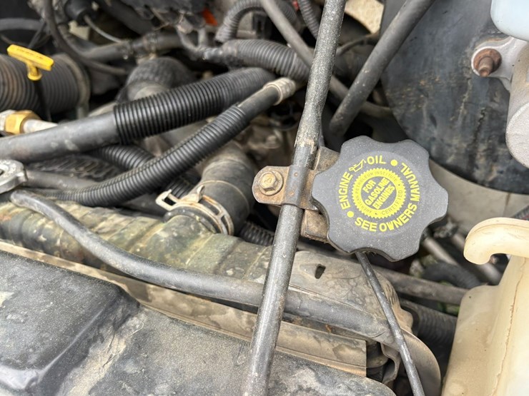 2000-dodge-ram-van-image-26
