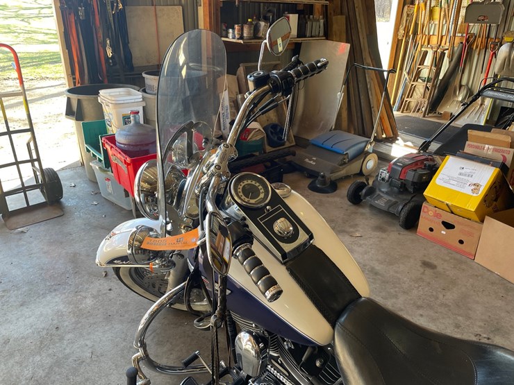 #1805-•-2005-harley-davidson-softail-motorcycle-(has-wi-title)-image-8