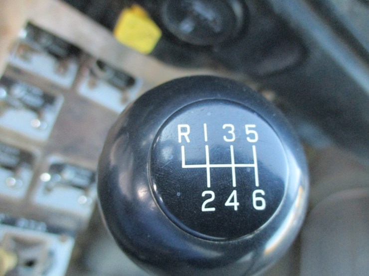 2001-ford-f750-xl-sd-image-12