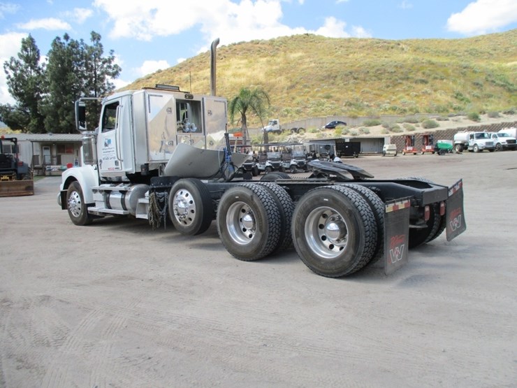 2019-western-star-w4900-image-4