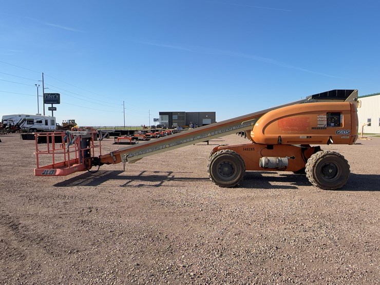 2000-jlg-600s-image-8