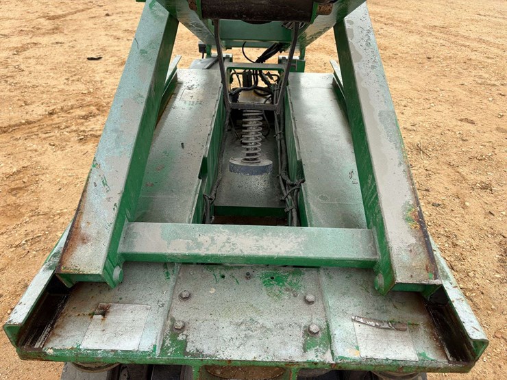 2016-jlg-1930es-image-19