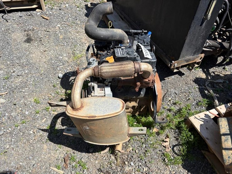 yamnar-3tnv82a-3-cylinder-diesel-engine-image-1