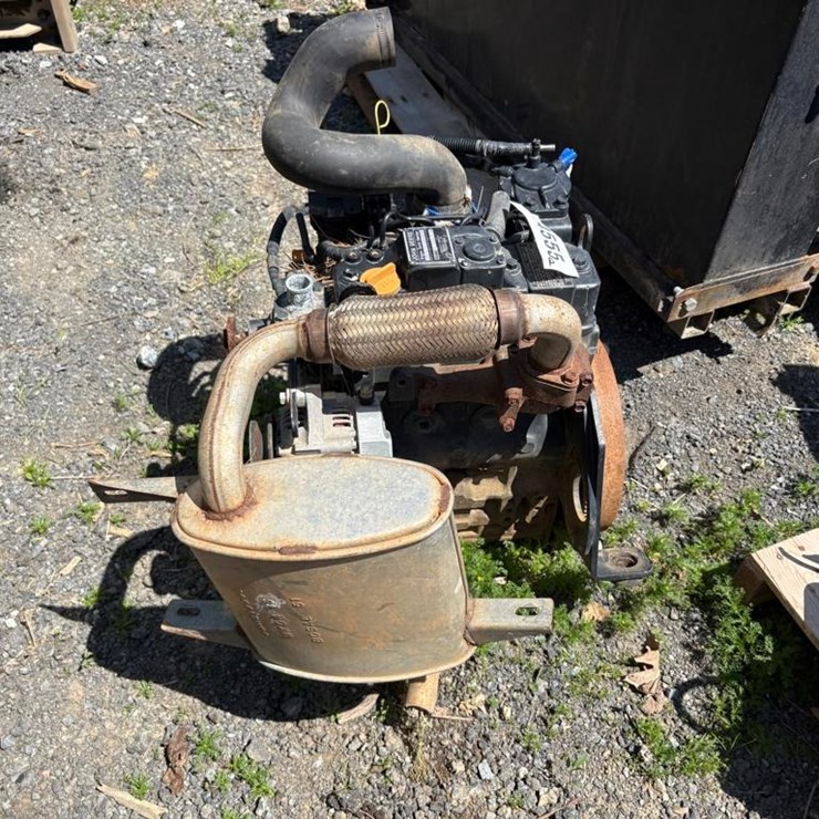 Yamnar 3TNV82A 3-Cylinder Diesel Engine