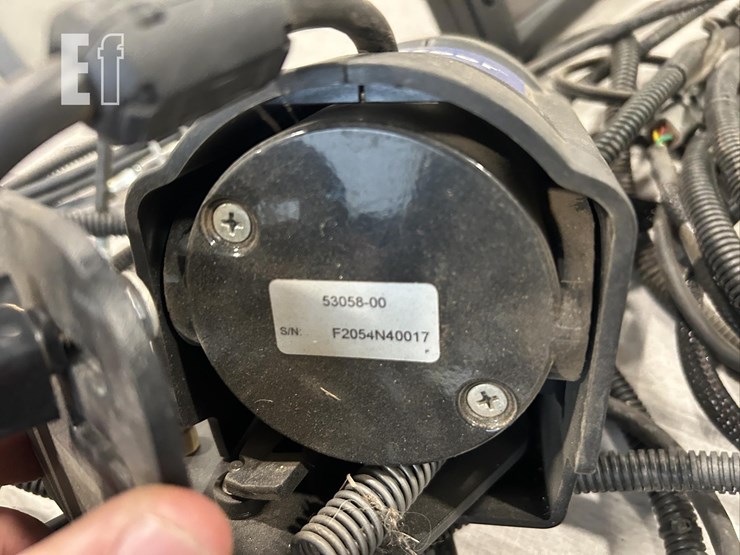 trimble-ez-steer-500-image-10