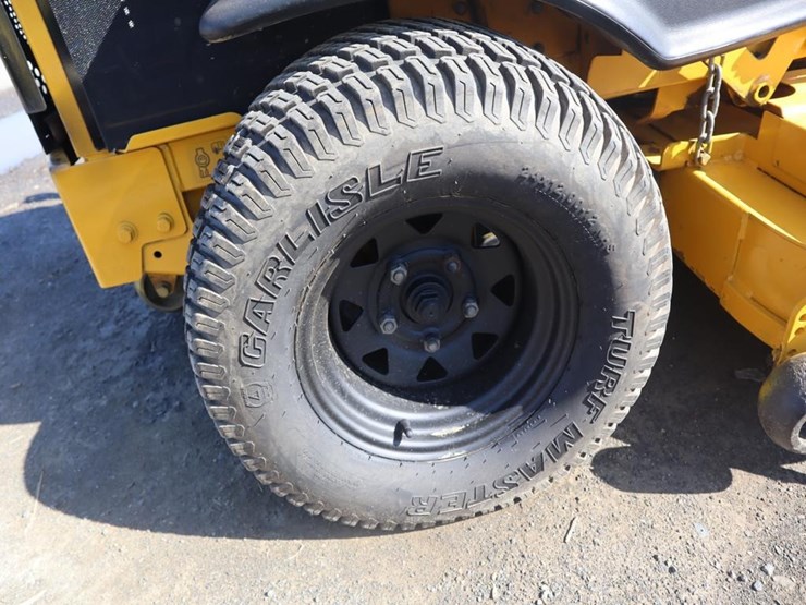 hustler-zt-zero-turn-mower-image-10