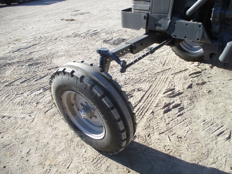 massey-ferguson-ag-tractor,-image-20
