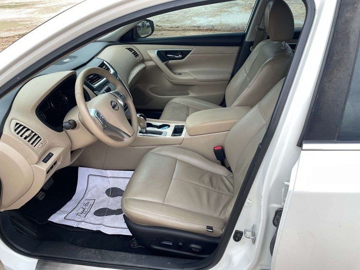 2016-nissan-altima-sl-4-door-sedan-(159,573-miles)-image-10