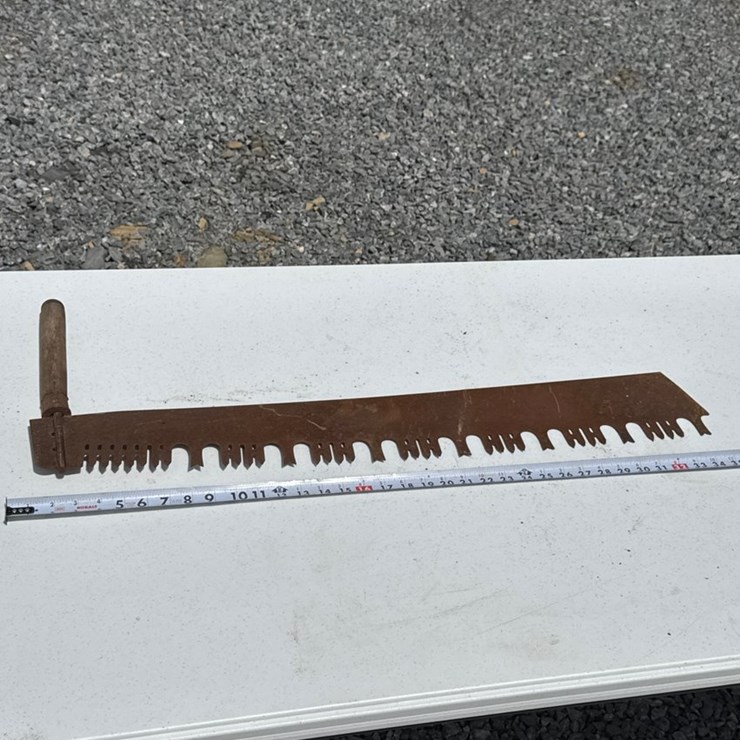 #545 • 3 foot crosscut saw