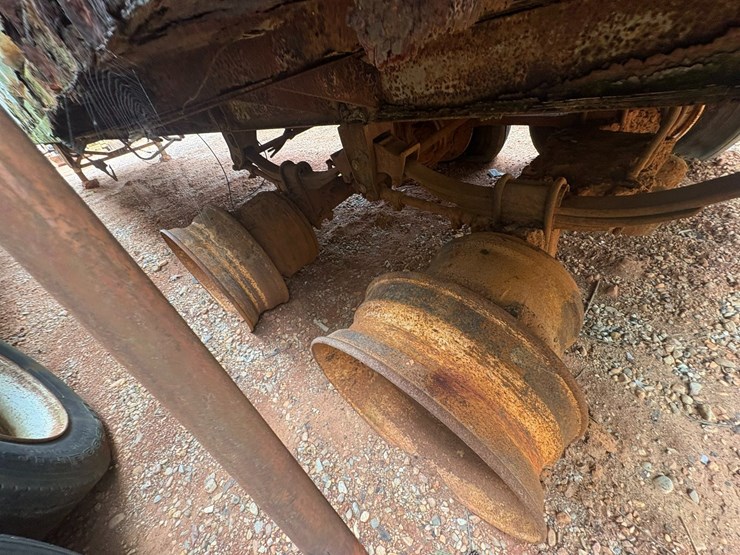 #41746-•-gilbreath-48'-steel-chip-trailer-vin:-1g9w045231b157743-image-5