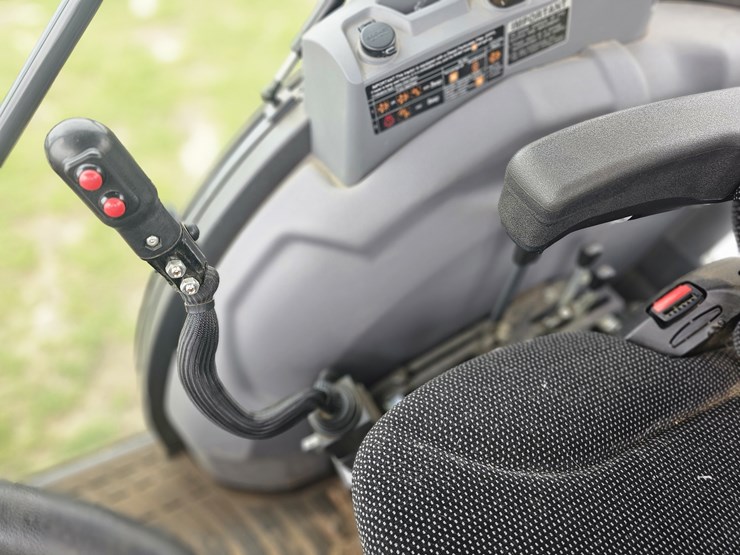 2021-kubota-mx6000-image-11